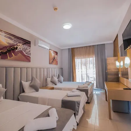 Отель Infinity 3*